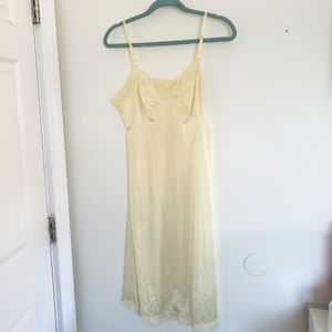 1960s Vintage Vassarette Slip Nightgown